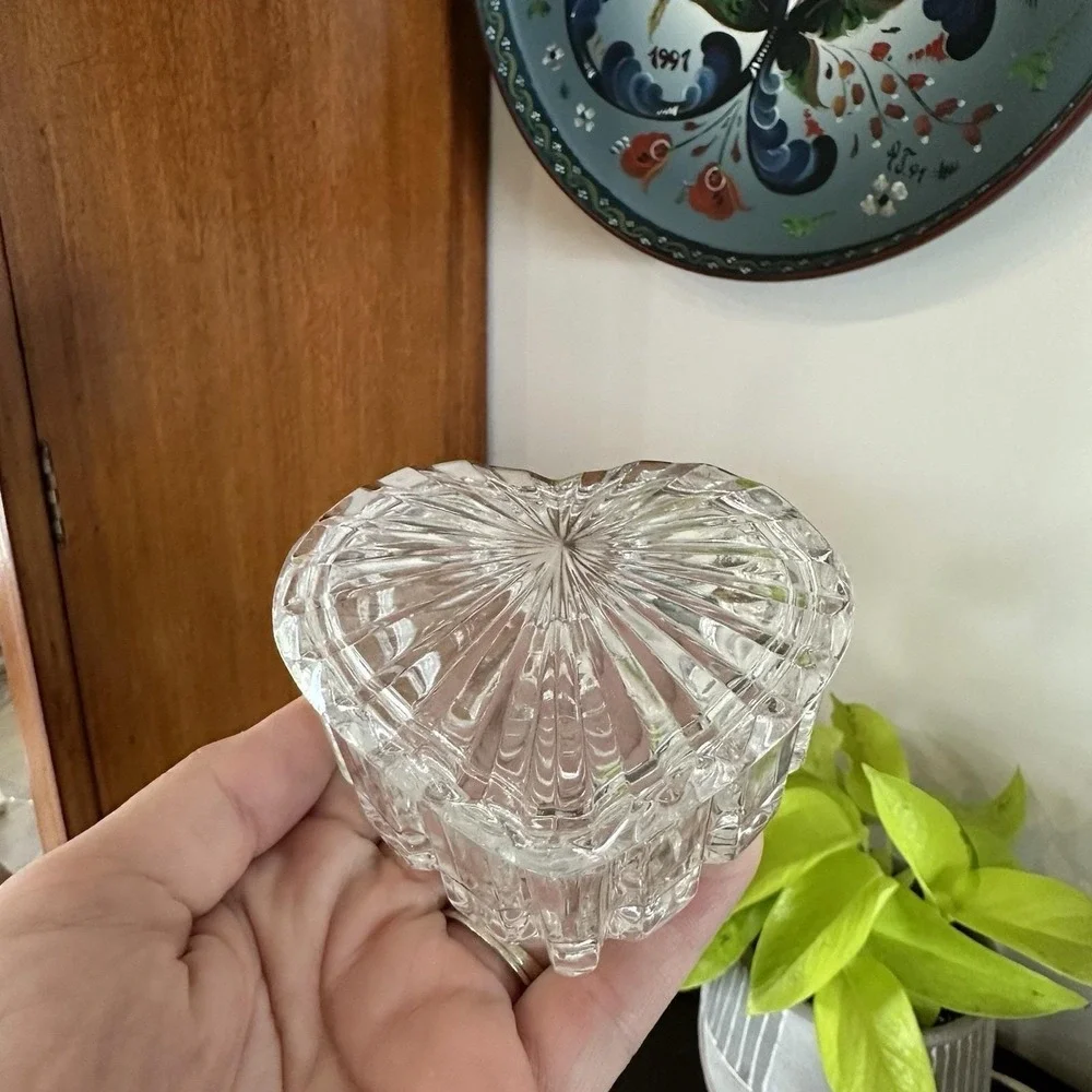 Vtg Crystal Heart Trinket Ring Dish Box Glass Clear Heart Shaped Lid Jewelry